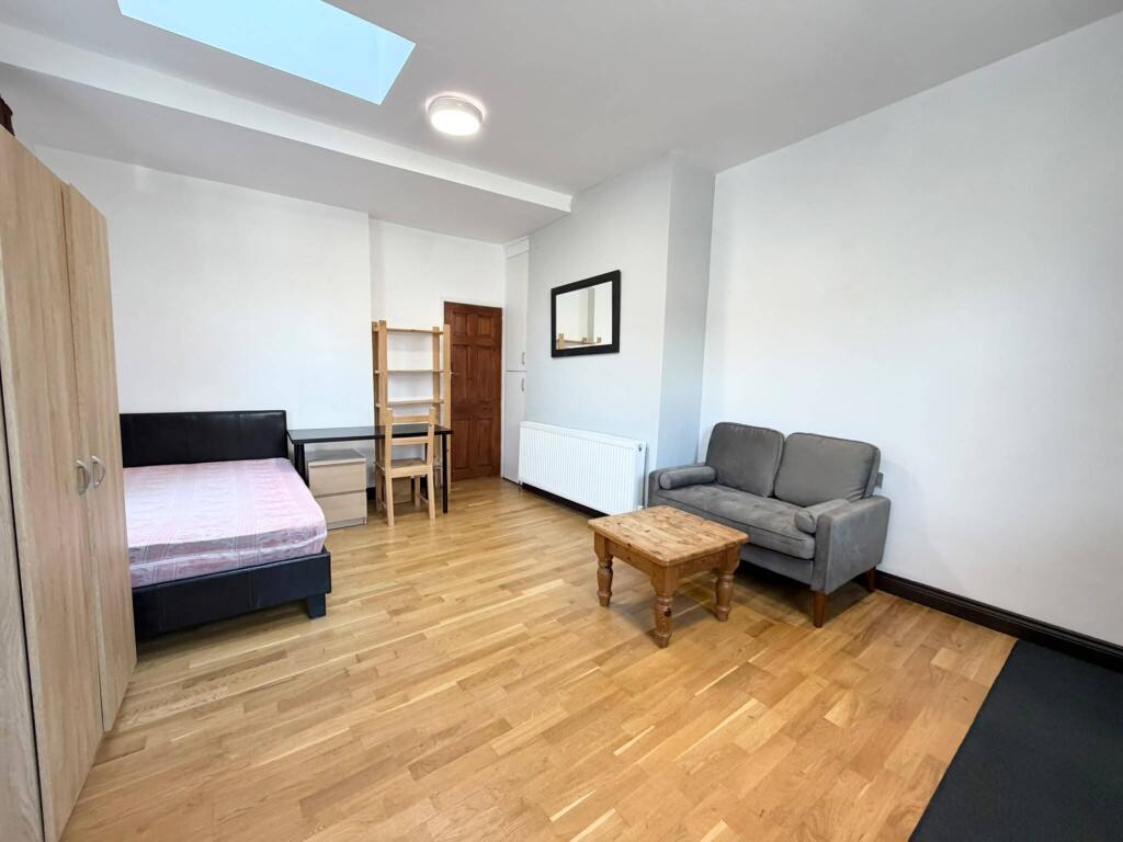 Main image of property: 163A ROYAL PARK TERRACE