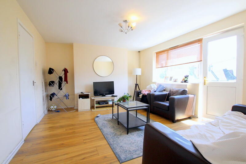 Apartment in Twickenham - View 4