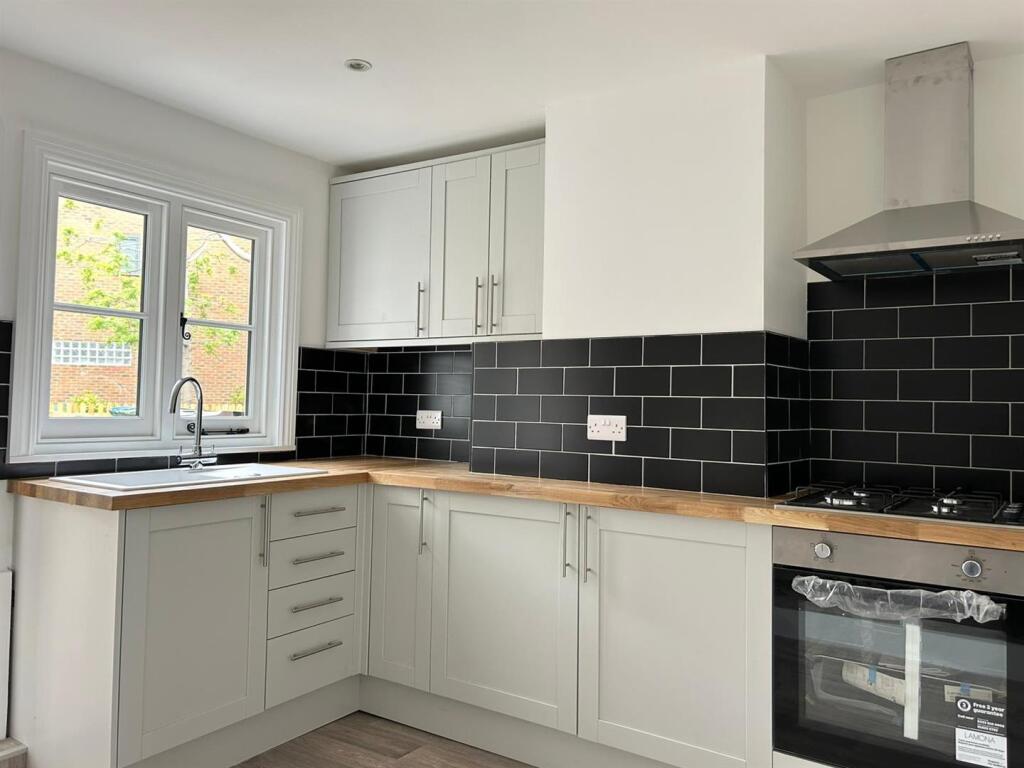 House in Thames Ditton, Long Ditton - View 4