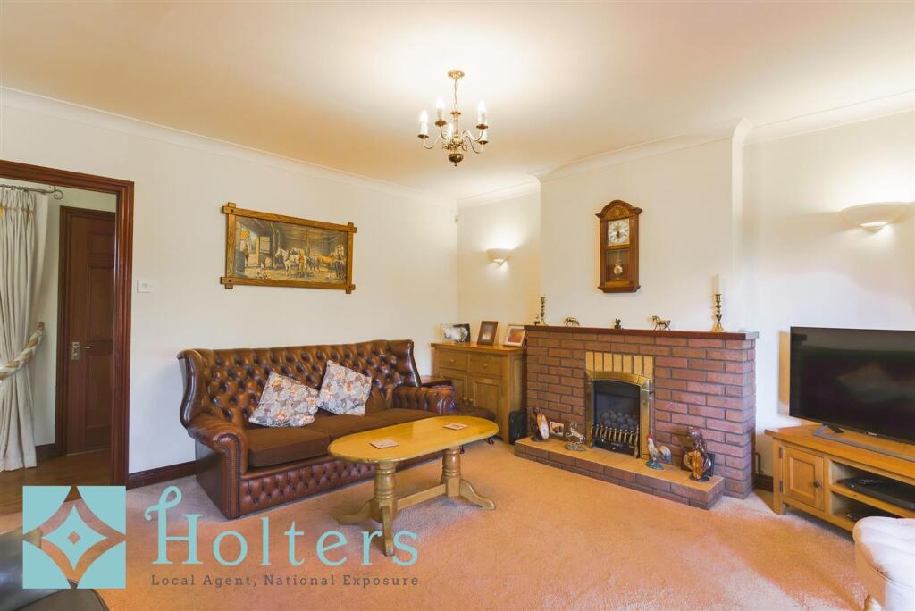 House in Newtown, Llanllwchaiarn - More