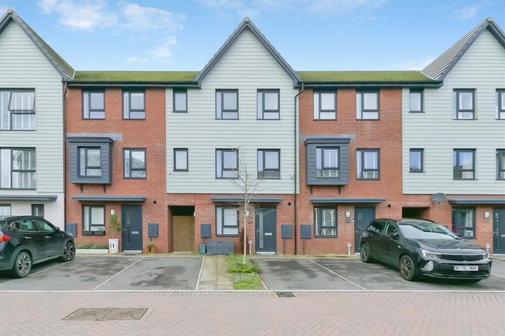 Main image of property: Ffordd Wallace, Barry