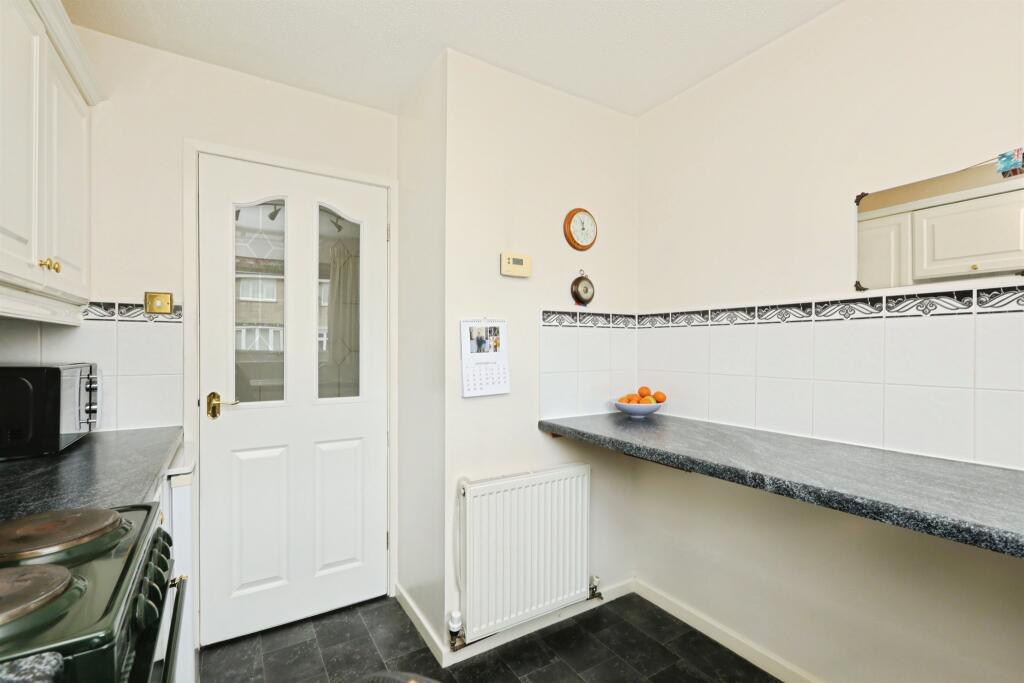 House in Rotherham, Dinnington St. John's - View 4