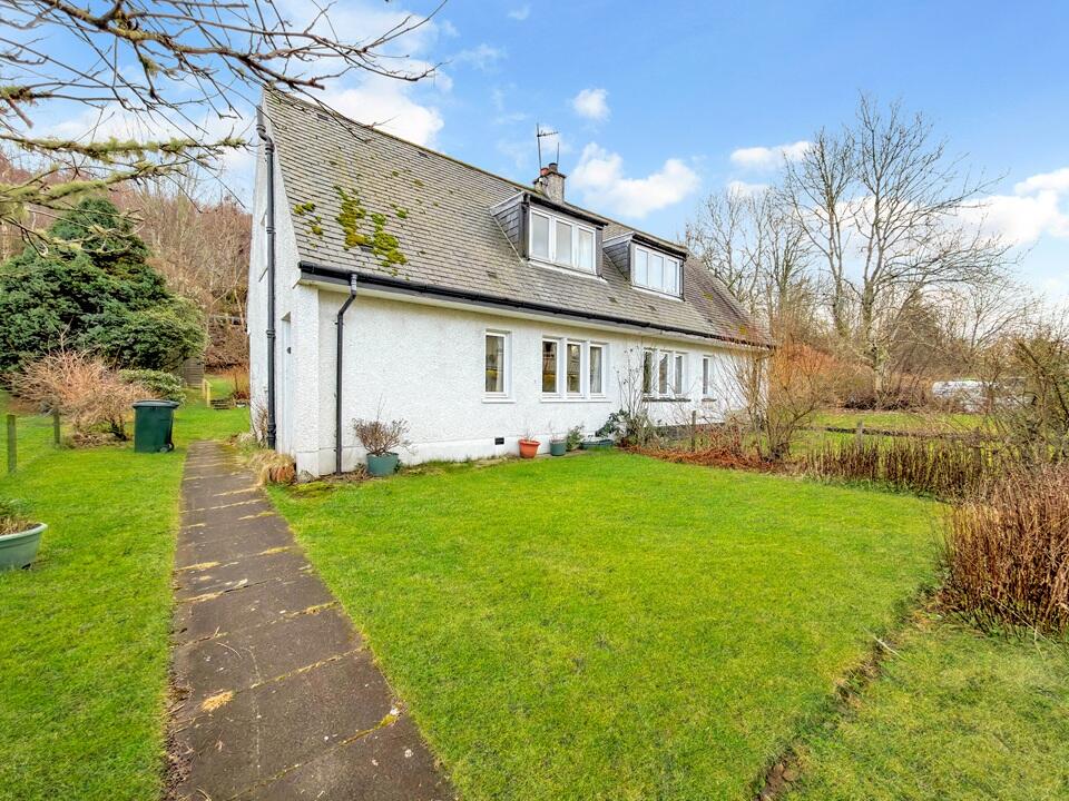 Main image of property: 11 Jane Road, Dunbeg, Argyll, PA37 1QE