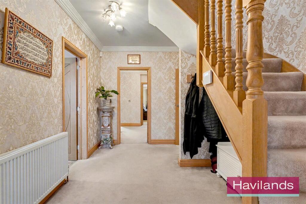 Wades Hill, Winchmore Hill photo 4