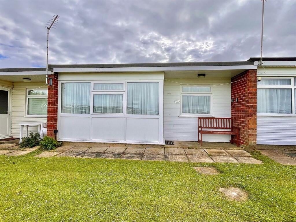 2-bed other on Sundowner, Newport Road, Hemsby, £28,000