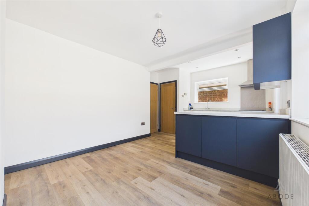 House in Sandwell, West Midlands - View 5