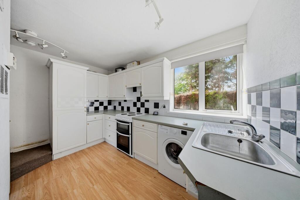 Esthers Lane, Weaverham, CW8 photo 2