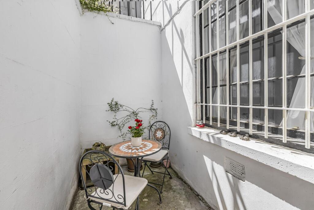 Apartment in London, City of Westminster - View 2