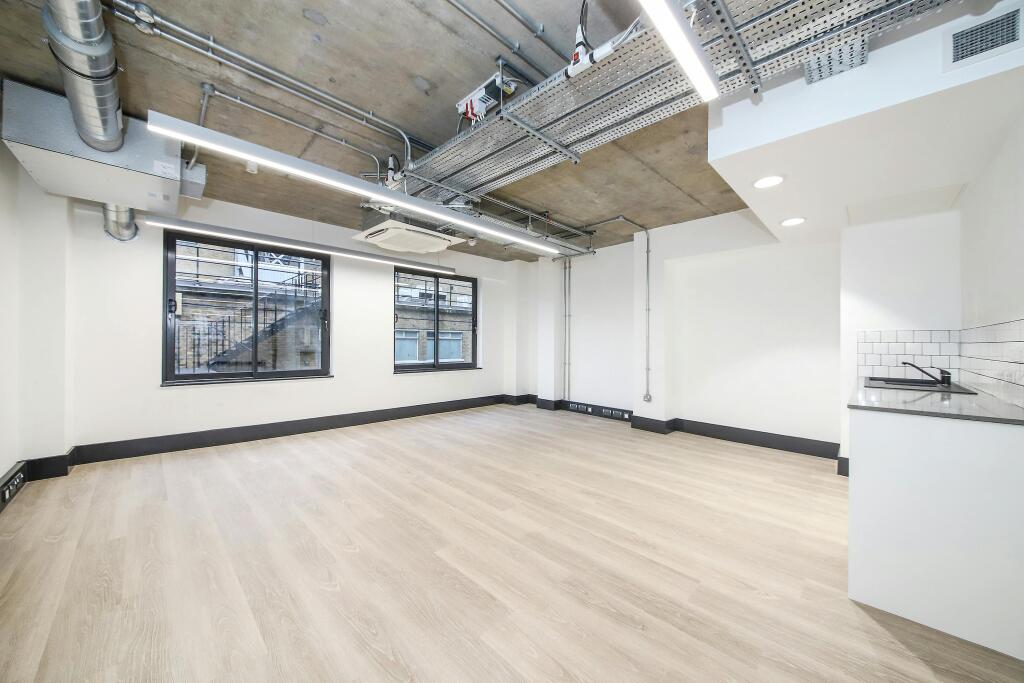 6 Princes Street 2nd floor (7).jpg