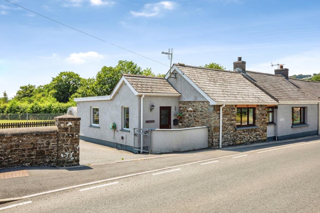 Main image of property: Drefach, Llanybydder, Ceredigion, SA40