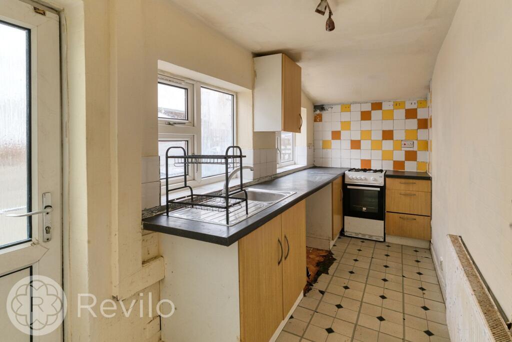 House in Oldham, Greater Manchester - More