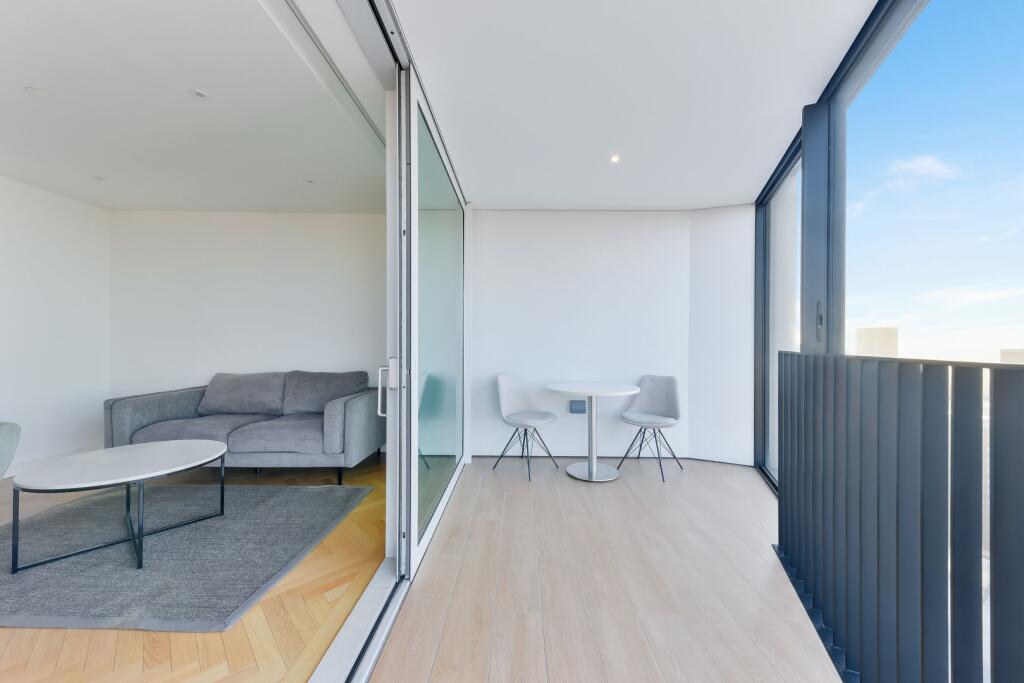 Apartment in London - More