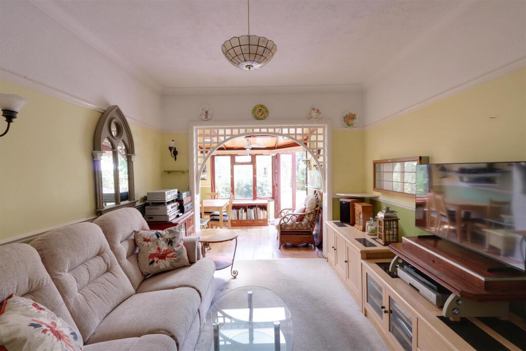 House in Castle Point, Essex - View 4