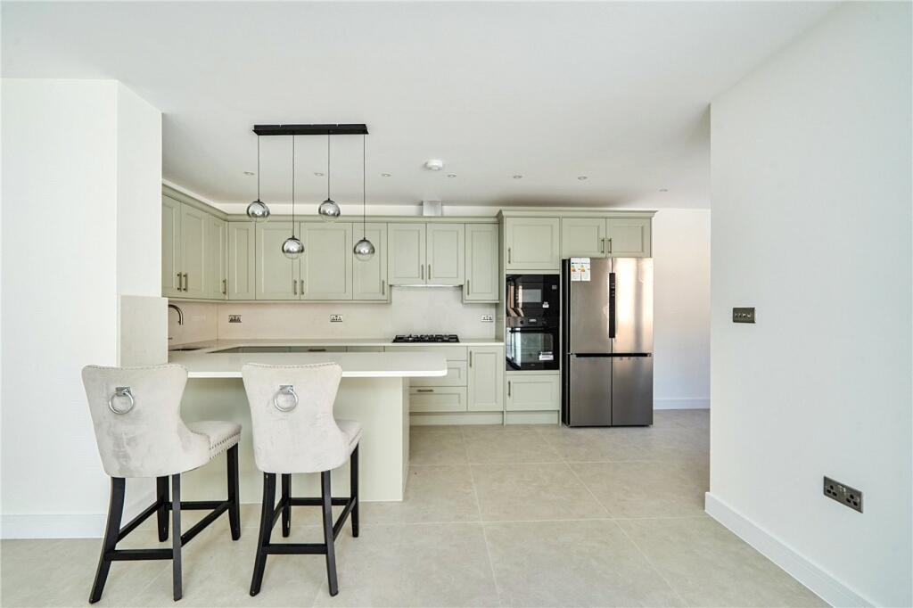 House in London, Broadfields - View 4