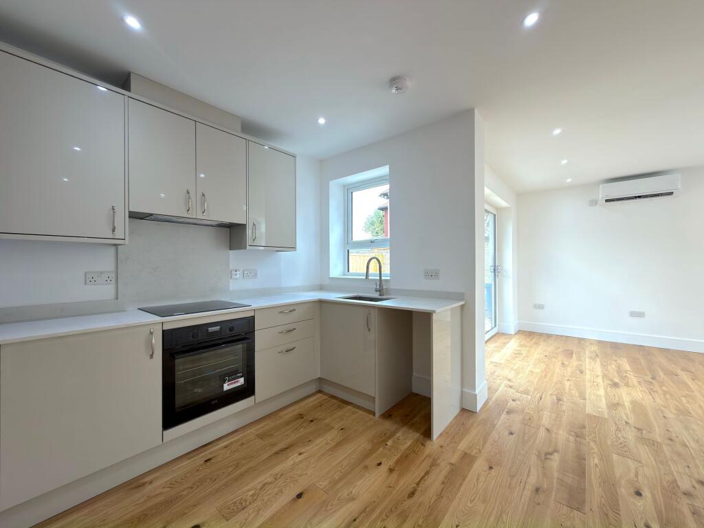 House in Faversham, The Orchards - More
