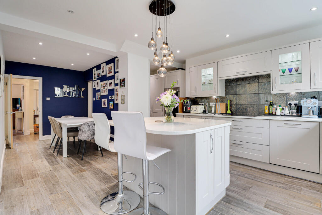 Additional image 3 of Luton Road, Harpenden, AL5