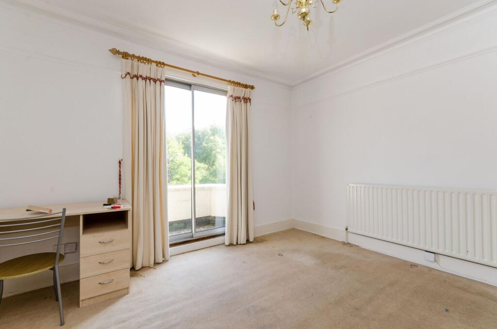 Apartment in London - View 5