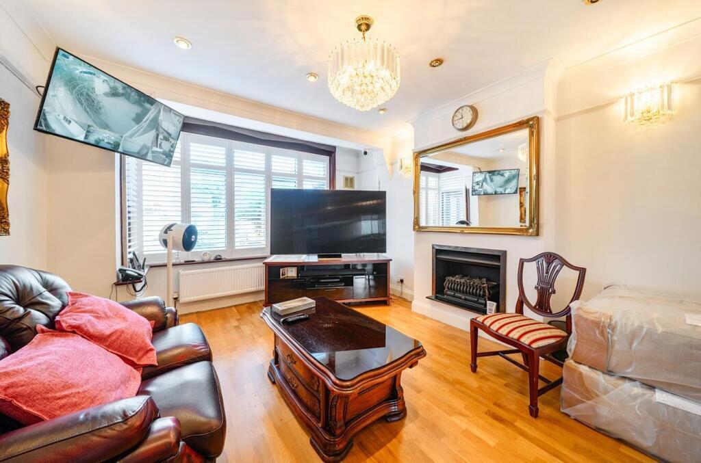 House in London - View 3