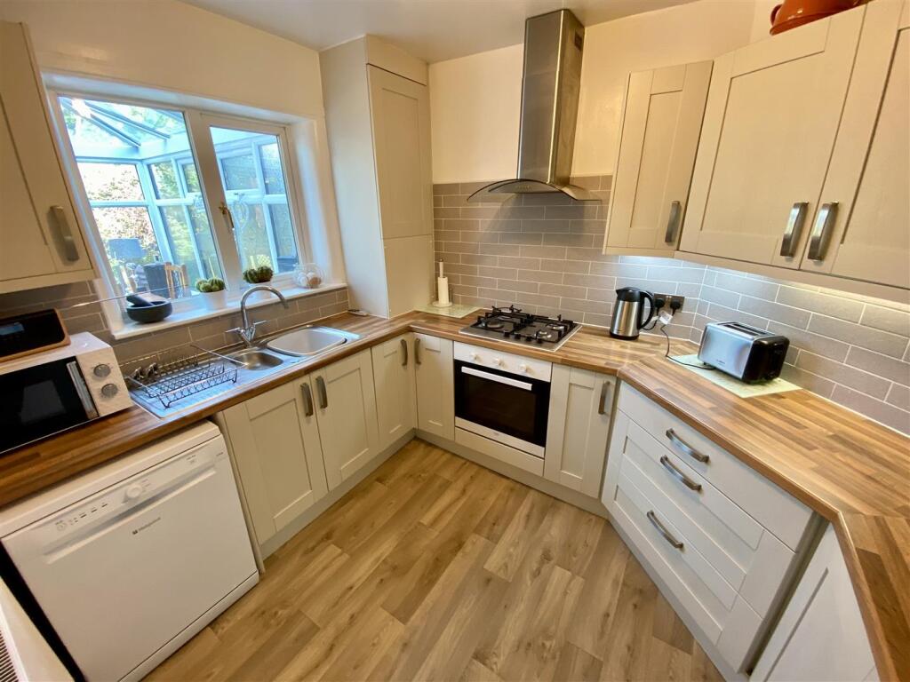 Wilson Avenue, Mirfield photo 3