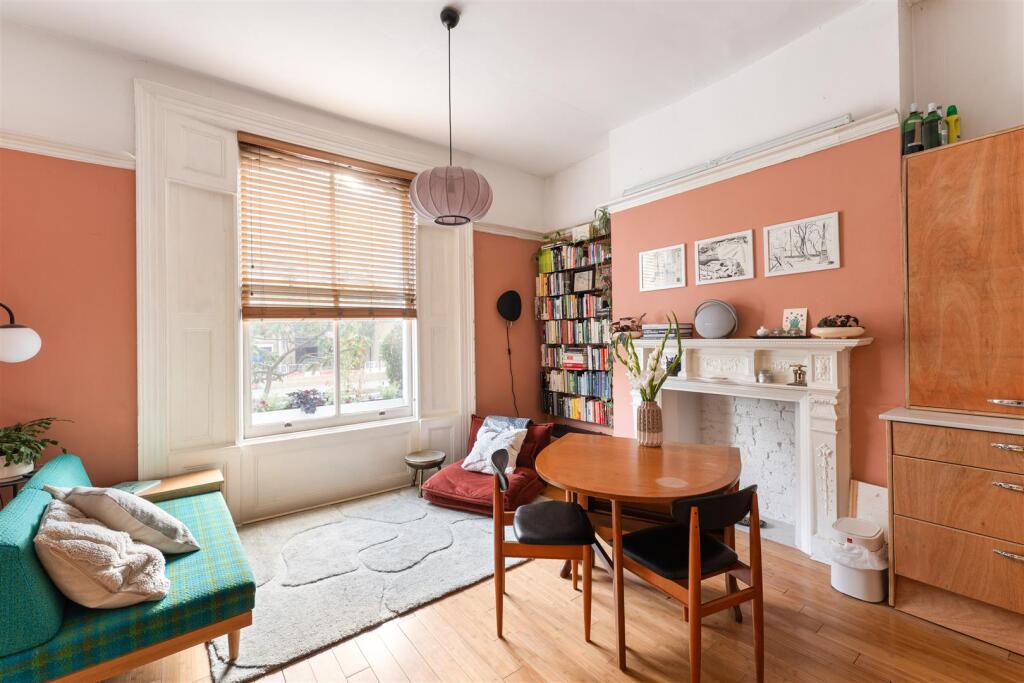 Apartment in London, Lower Clapton, Hackney - View 2