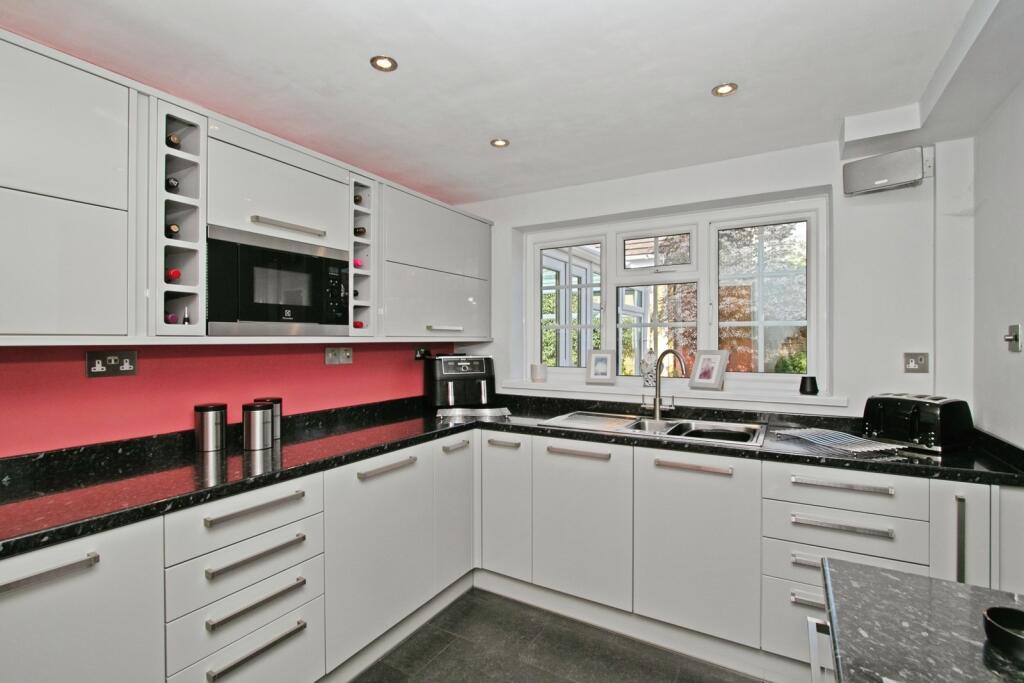 House in Truro - View 3