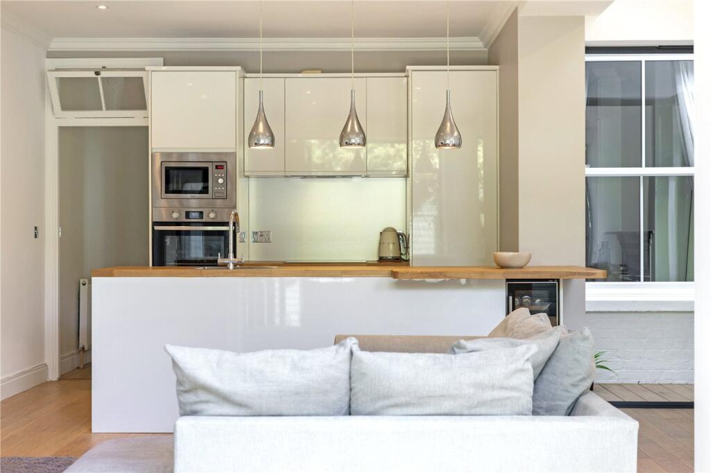 Apartment in London - More
