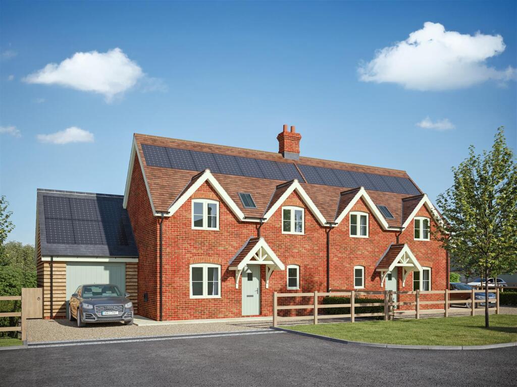 2-bed semi-detached on Townsend Farmyard, Poulshot, £370,000