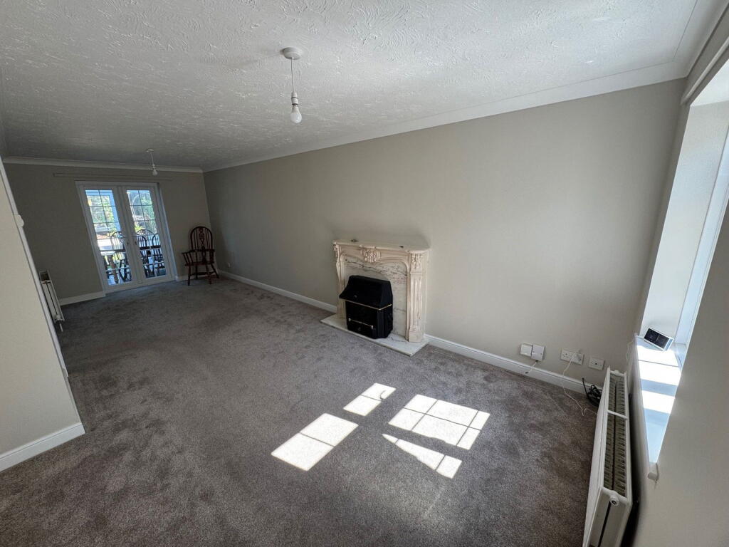 25 Washington Close, Paignton, Devon, TQ3 2QJ photo 2