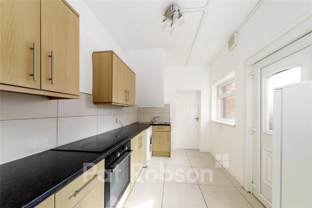 Apartment in Newcastle upon Tyne - View 3