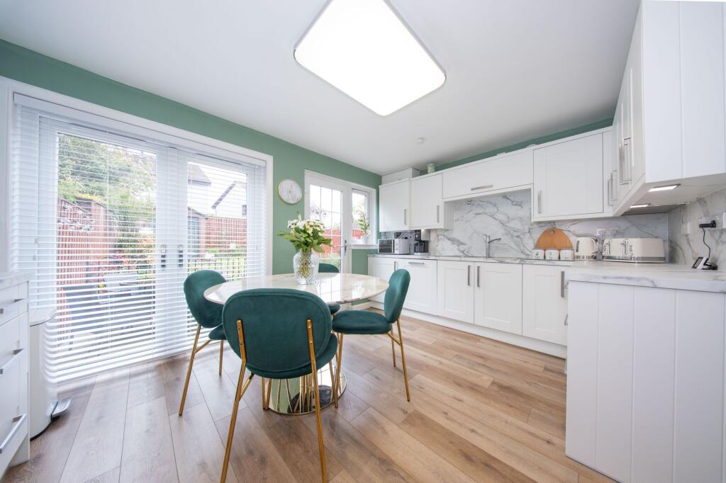 House in Mid Calder, Craigshill - View 2