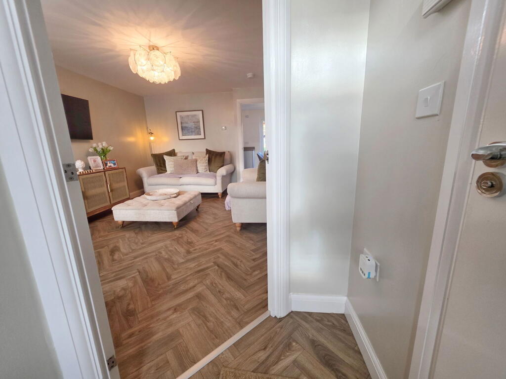 Dearne Hall Lane, Barugh Green, Barnsley, S75 1FX photo 2