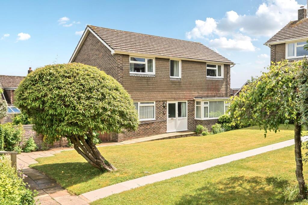 Main image of property: Ridge Close, Clanfield, Waterlooville