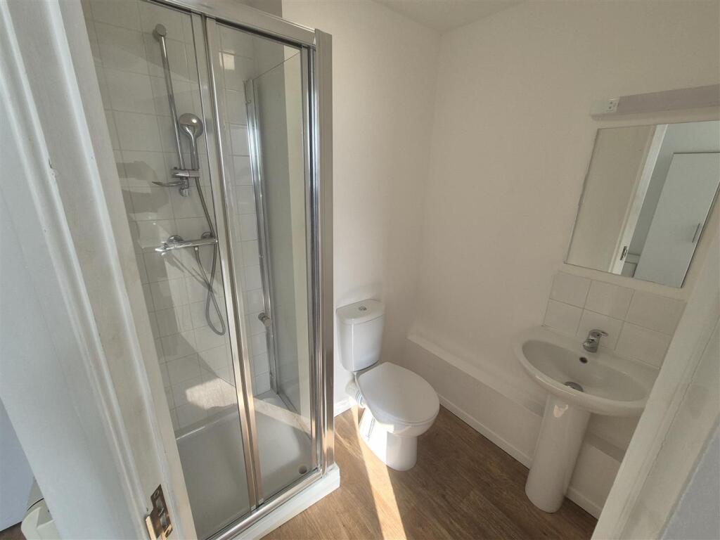 Additional image 4 of Bills Included, Self Contained Studio