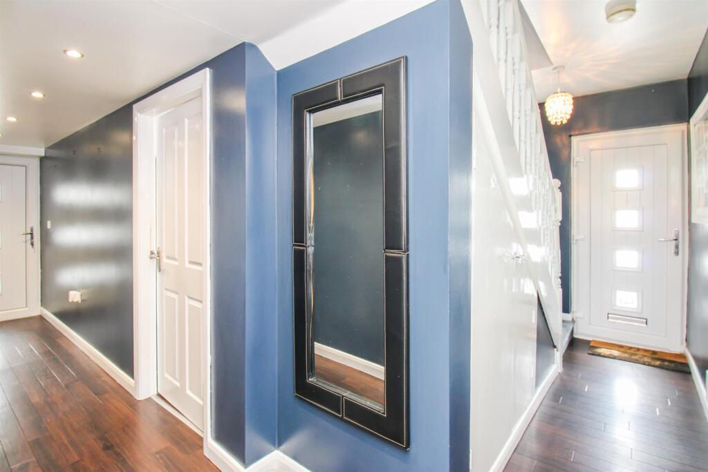 Edge Avenue, Dewsbury - View 4
