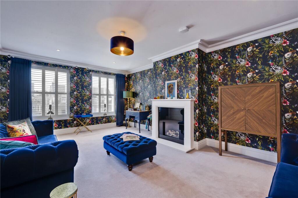 House in Redhill - View 2