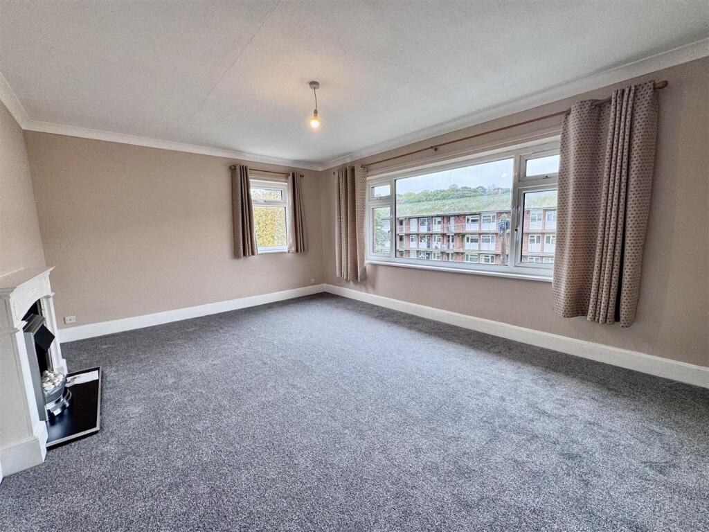 Apartment in Scarborough, North Yorkshire - View 3
