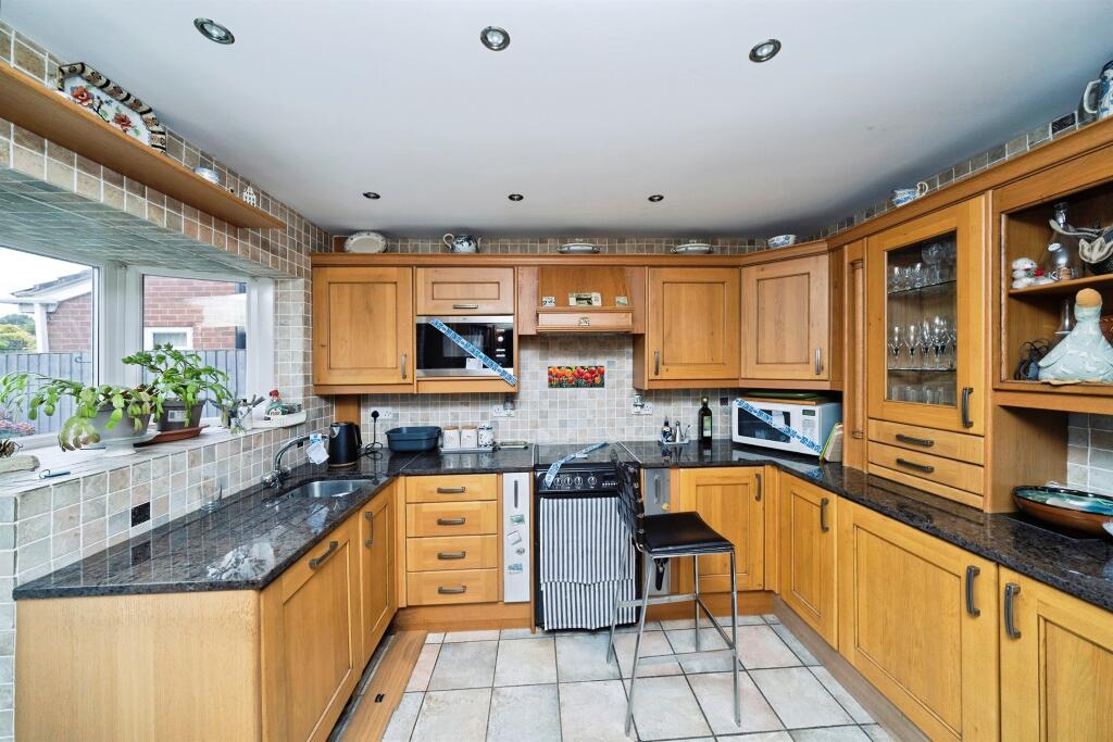 House in Wirral, Poulton - View 4