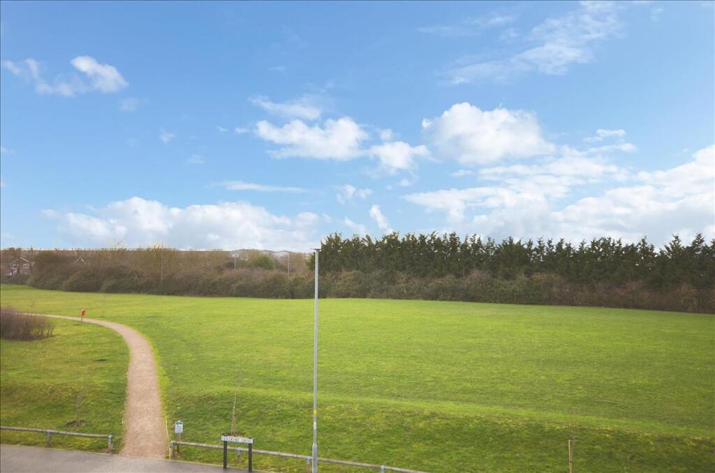 Holdenby Drive, Raunds, Northamptonshire, NN9 photo 2