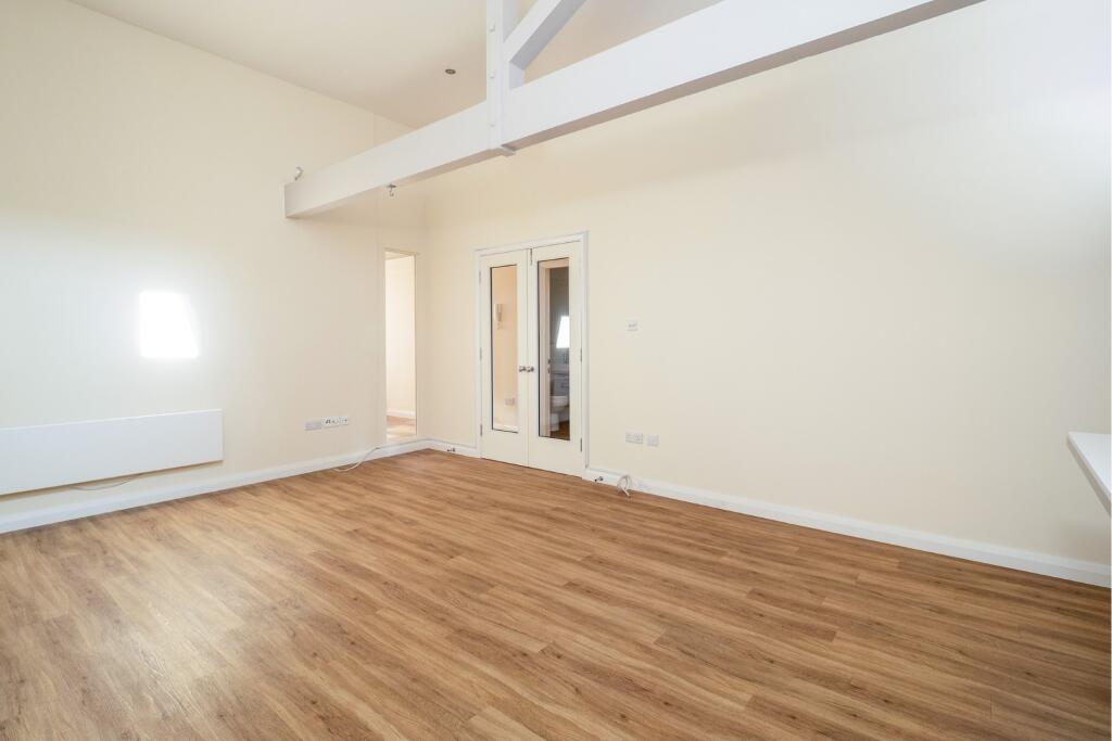 Apartment in Nottingham - View 4