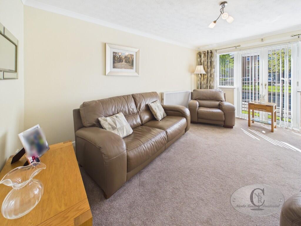 Springfield Crescent, Uddingston photo 4