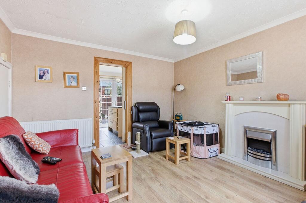 House in Johnstone, Quarrelton, Renfrewshire - View 6