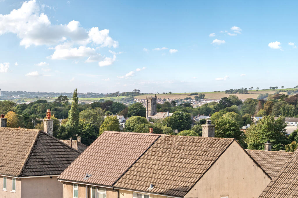 House in Plymouth - View 4