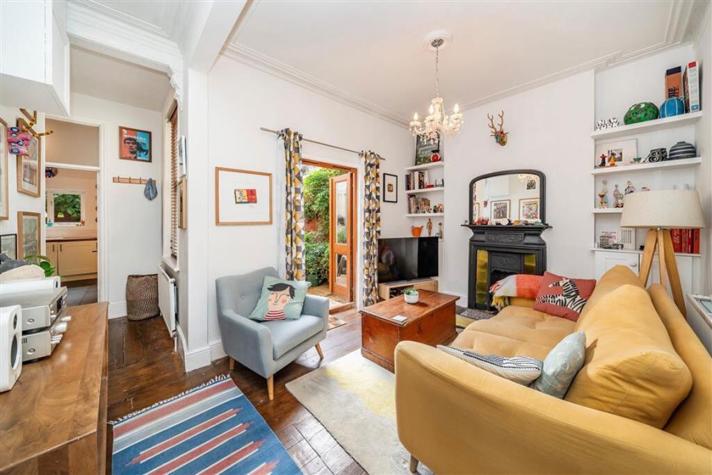 Main image of property: Hackford Road, Oval