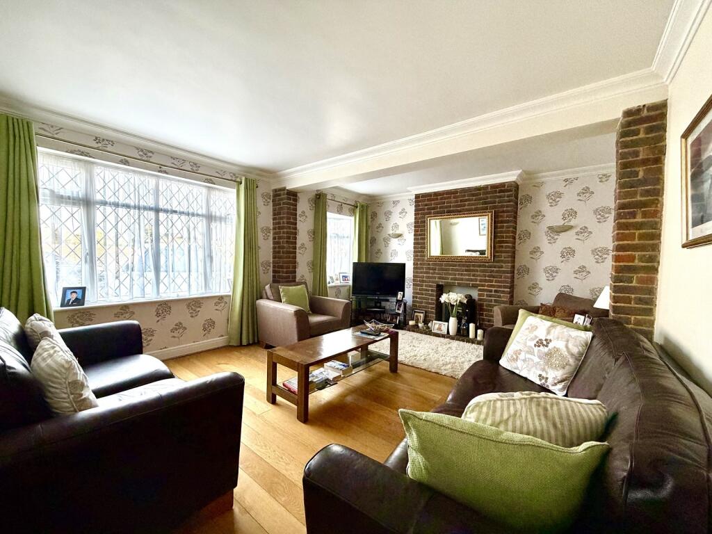 House in Kingston upon Thames - View 2