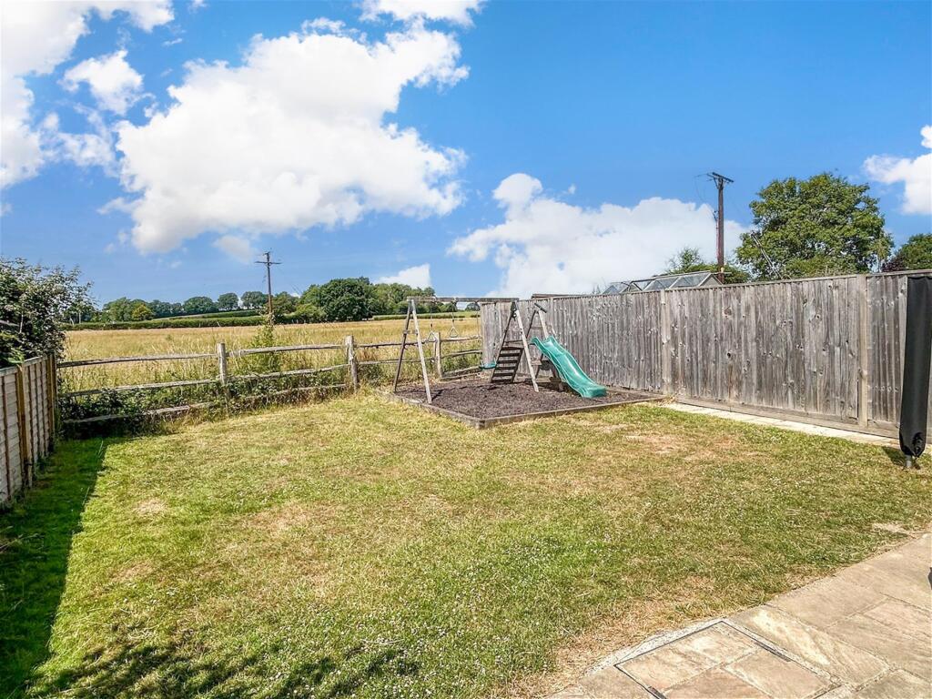 Hanmer Way, Staplehurst, Tonbridge, Kent photo 3