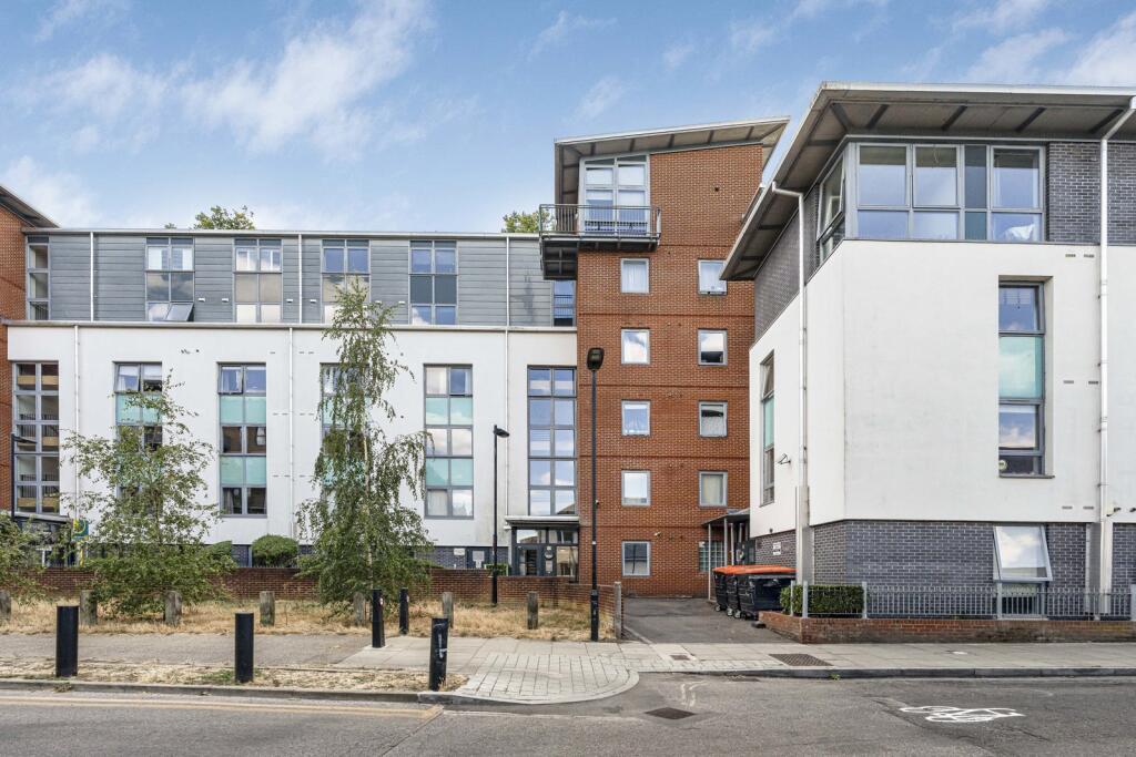 Apartment in London, Lower Clapton, Clapton - View 5