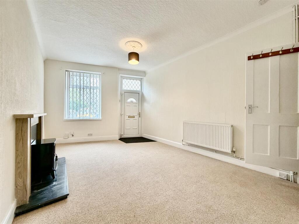 Westgate, Meltham, Holmfirth - View 2