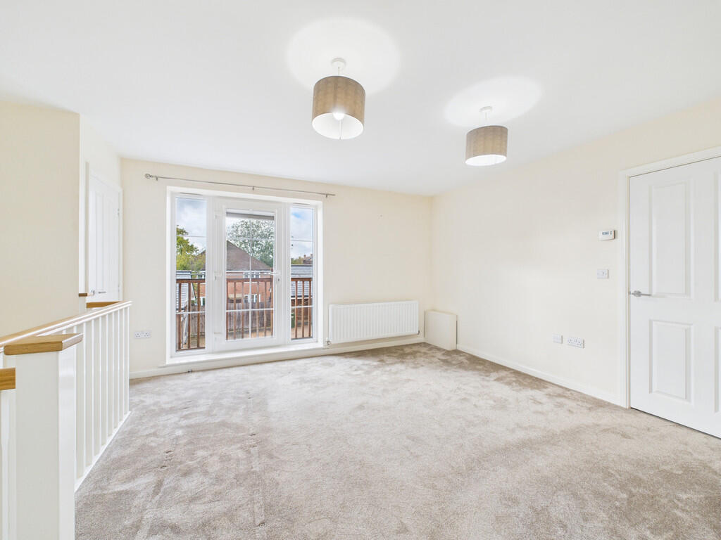 House in Horsham, Broadbridge Heath - View 5