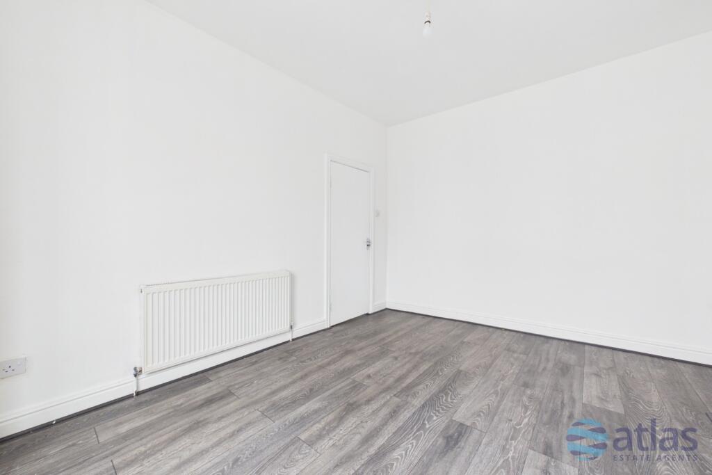 House in Liverpool, Wavertree - More