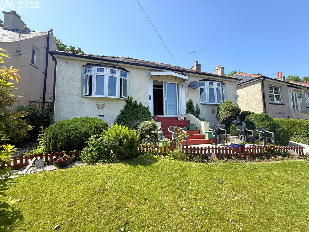 3-bed house on Church Terrace, Llangefni, Anglesey, LL77, £205,000